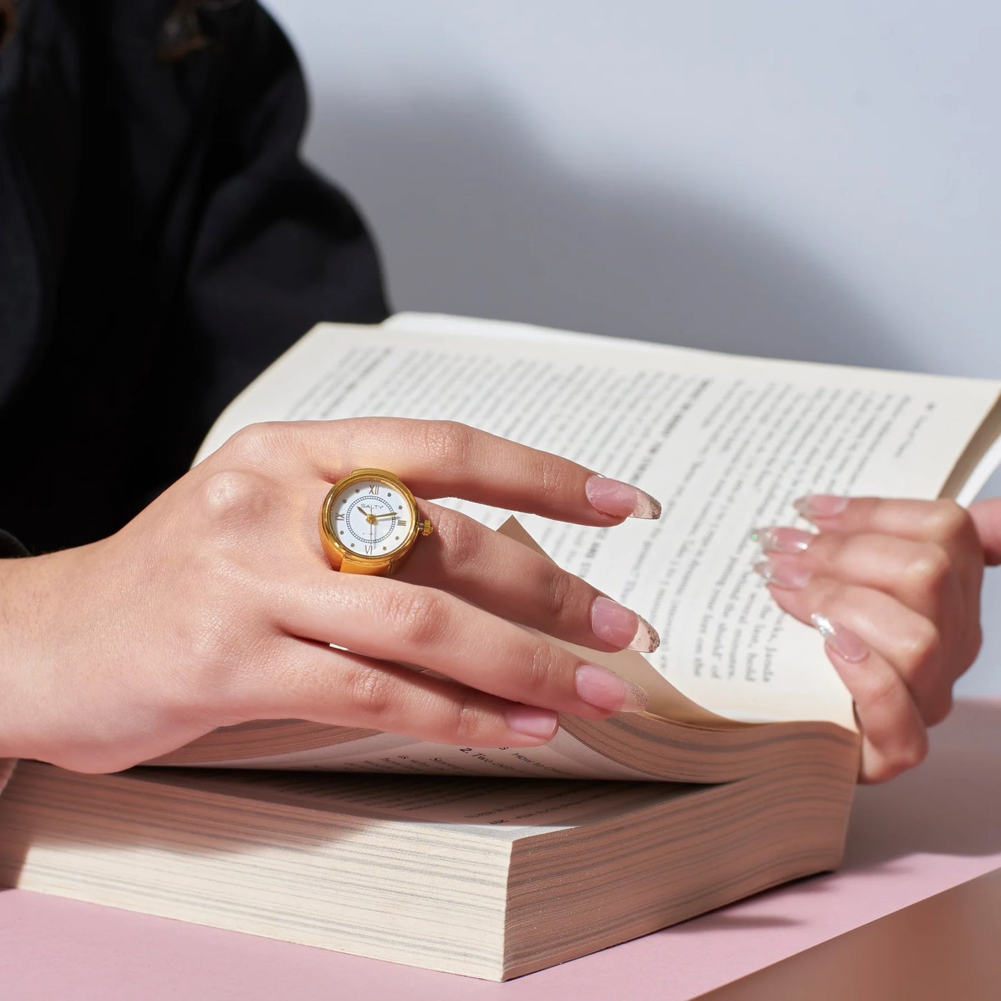 Ring Watch For Women - Gold Elegance Meets Functionality 💍⌚